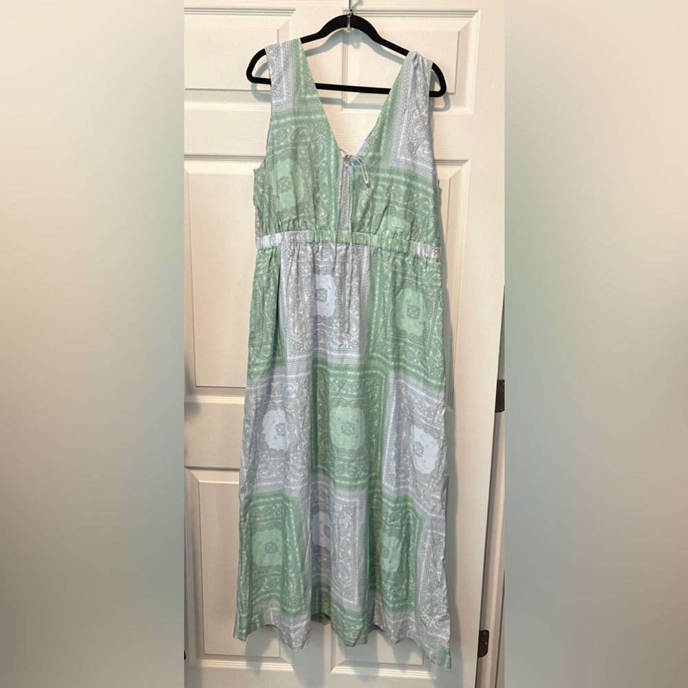Universal Thread Green And Gray Patterned Dress - image 4